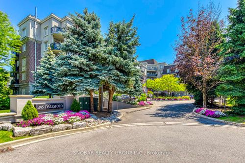 415-245 Dalesford Rd, Etobicoke, ON, M8Y4H7 | Card Image