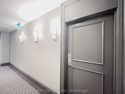 1412-35 Hayden Street, Toronto, ON, M4Y3C3 | Card Image