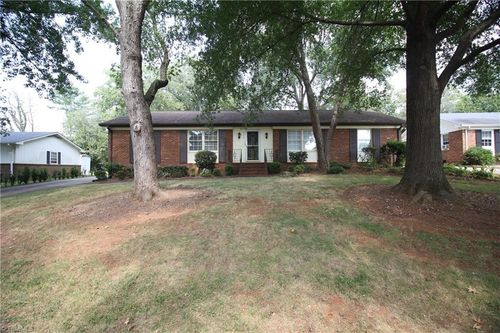 5108 Ellenwood Dr, Greensboro, NC, 27410-4331 | Card Image