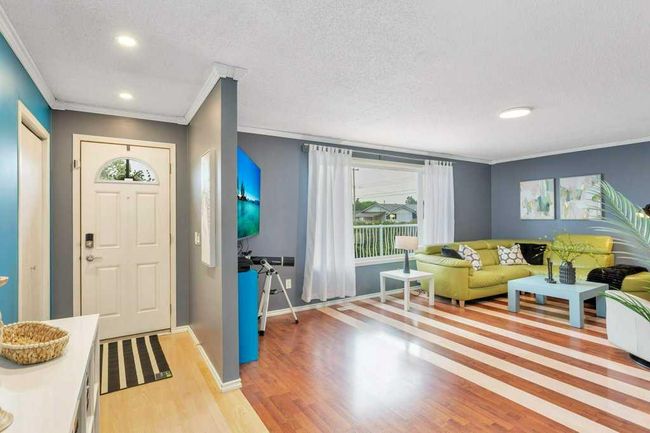 5620 50 Street, House other with 4 bedrooms, 2 bathrooms and 4 parking in Rimbey AB | Image 5