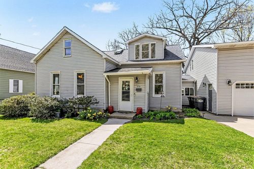 512 Lagrange St, South Haven, MI, 49090-1833 | Card Image