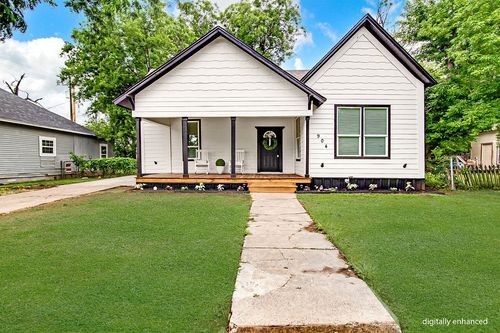 904 S Anglin St, Cleburne, TX, 76031-6805 | Card Image