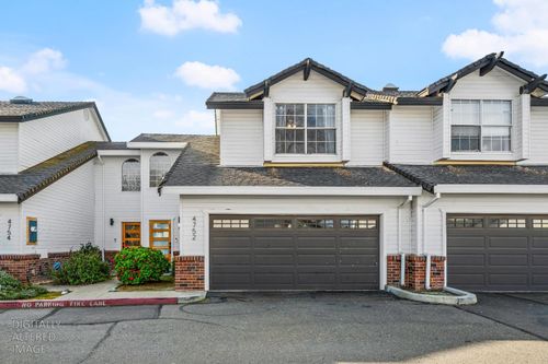 4752 67th Street, Sacramento, CA, 95820 | Card Image