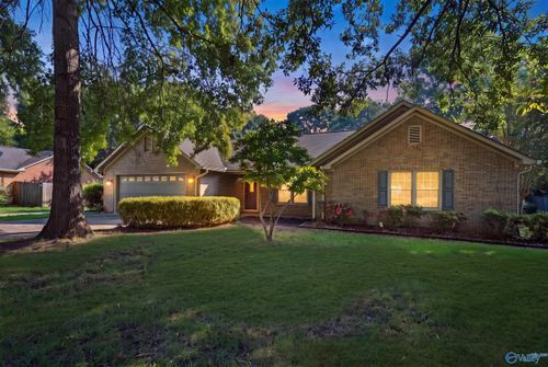 137 Steele Dr, Madison, AL, 35758-8594 | Card Image