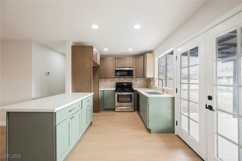 4609 Mark Ave, Las Vegas, NV, 89108-2846 | Card Image