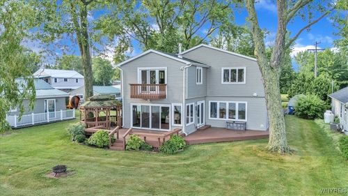 3077 Maple Ave, Wilson, NY, 14172-9775 | Card Image