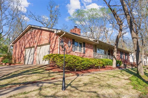 2124 Skyline Dr, Bartlesville, OK, 74006-6127 | Card Image