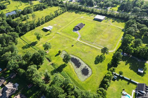 114 Holmes Rd, Lumberton, TX, 77657-7718 | Card Image