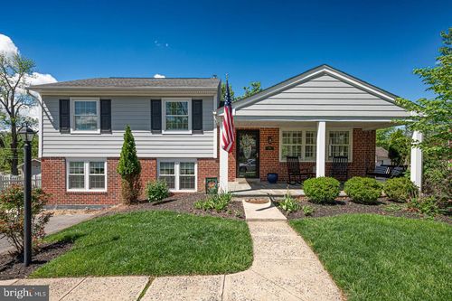742 Elgin Rd, NEWTOWN SQUARE, PA, 19073-3203 | Card Image