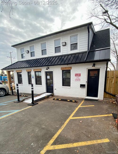 322 Harvey St, Plymouth, MI, 48170-1693 | Card Image
