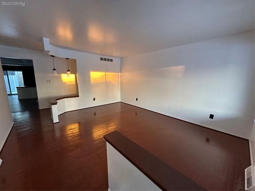 2995 Groves Dr, Sterling Heights, MI, 48310-3632 | Card Image