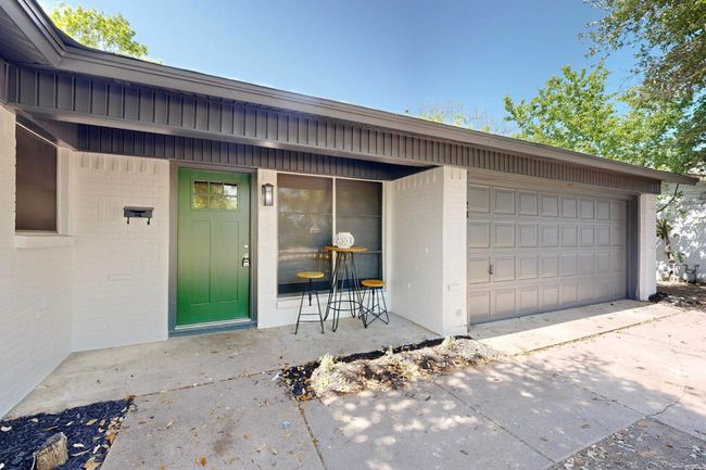 128 Se Gardens Blvd, House other with 3 bedrooms, 2 bathrooms and null parking in Burleson TX | Image 6