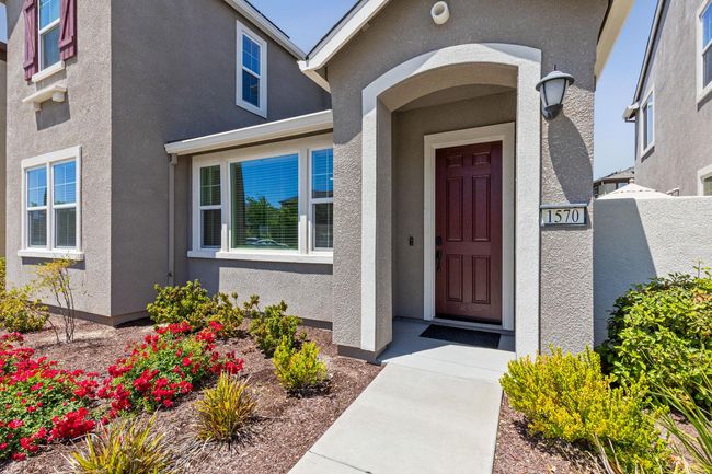 1570 Parkside Way, House other with 3 bedrooms, 3 bathrooms and null parking in Roseville CA | Image 4