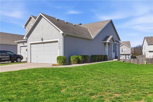 12748 New Jersey Ct, Kansas City, KS, 66109-5300 | Card Image