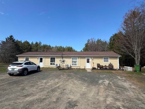 47 & 49 Geiger Dr, Wilmot, NS, B0P1R0 | Card Image