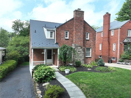 318 Fieldbrook Dr, Mt. Lebanon, PA, 15228-2532 | Card Image