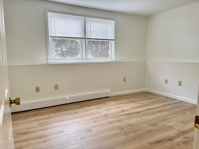 APT-1 - 210 Circle Rd, Condo with 2 bedrooms, 1 bathrooms and null parking in Manchester NH | Image 8