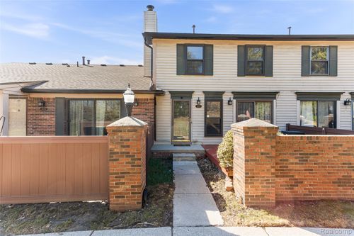 41009 Southwind Dr, Canton, MI, 48188-1321 | Card Image