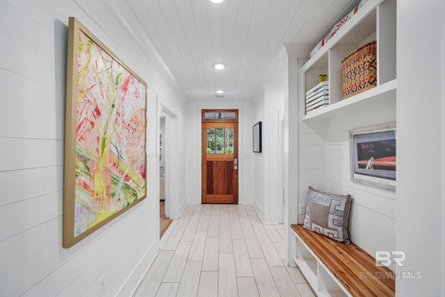 Entrance Foyer | Image 5