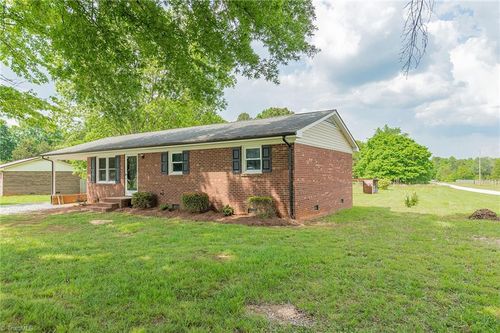 268 Heath Ln, Lexington, NC, 27292-9697 | Card Image