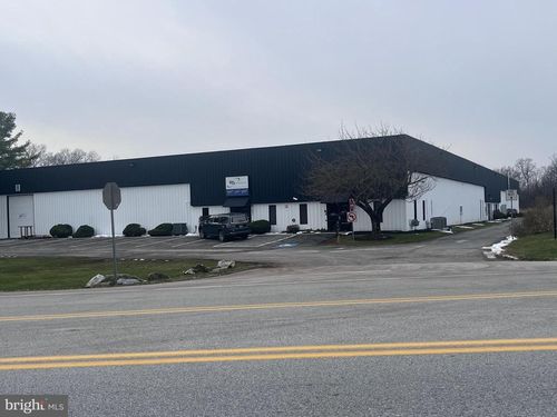 310 Emig Rd, YORK, PA, 17406-9733 | Card Image