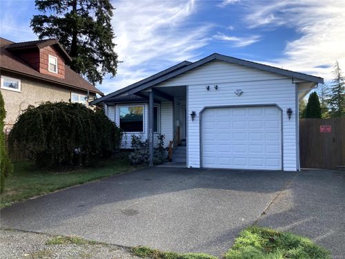 702 Hamilton Ave, Nanaimo, BC, V9R4G6 | Card Image