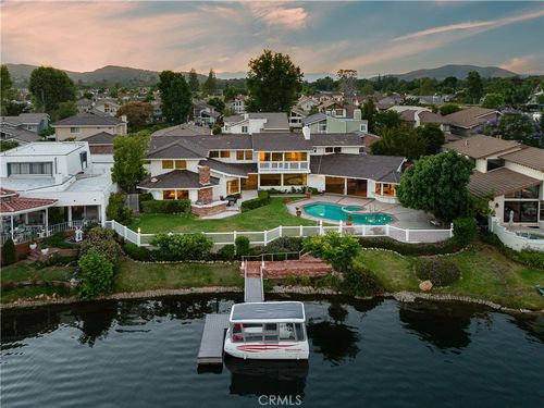3924 Fairbreeze Cir, Westlake Village, CA, 91361-3801 | Card Image