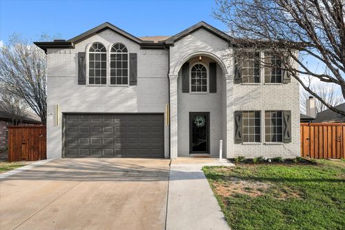 512 Ryan St, Saginaw, TX, 76179-1372 | Card Image