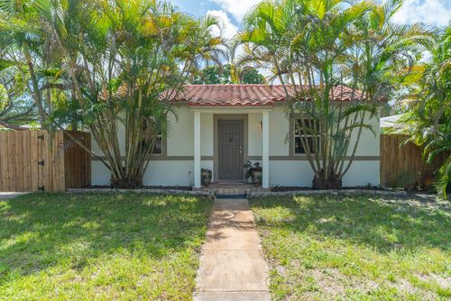 820 Sw 18th Ct, Fort Lauderdale, FL, 33315-2044 | Card Image