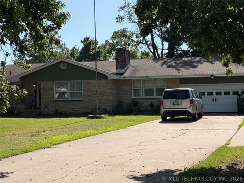 2431 York St, Muskogee, OK, 74403-1461 | Card Image