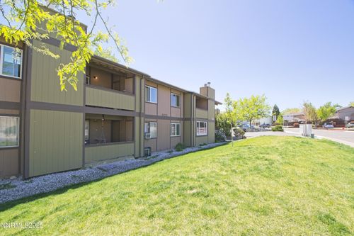 a61-10-2375 Tripp Dr, Reno, NV, 89512-4040 | Card Image