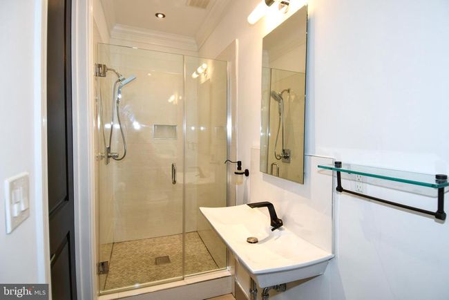 APT-3 - 719 12 Th St Se, Condo with 2 bedrooms, 3 bathrooms and null parking in WASHINGTON DC | Image 22