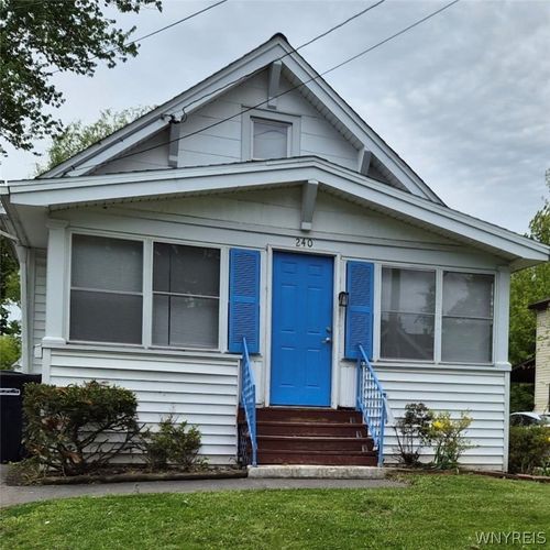 240 78th St, Niagara Falls, NY, 14304-4128 | Card Image