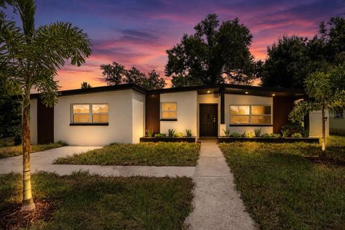 9805 N 54th St, TEMPLE TERRACE, FL, 33617-4017 | Card Image
