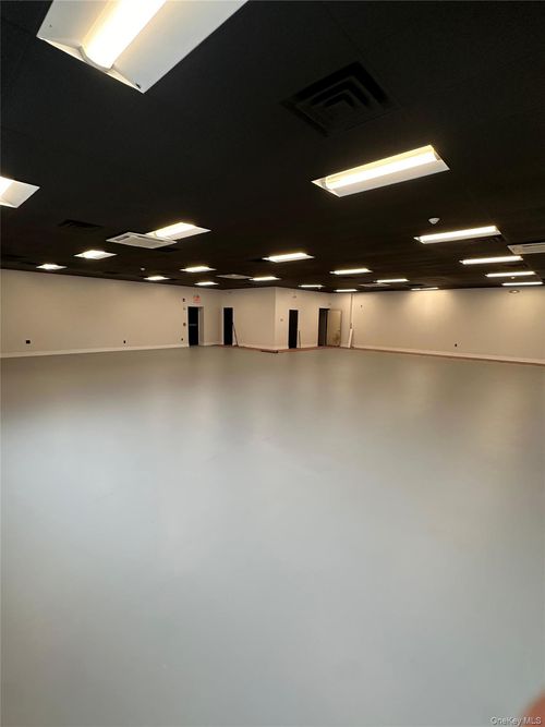 611 Arlington Ave, Poughkeepsie, NY, 12603 | Card Image