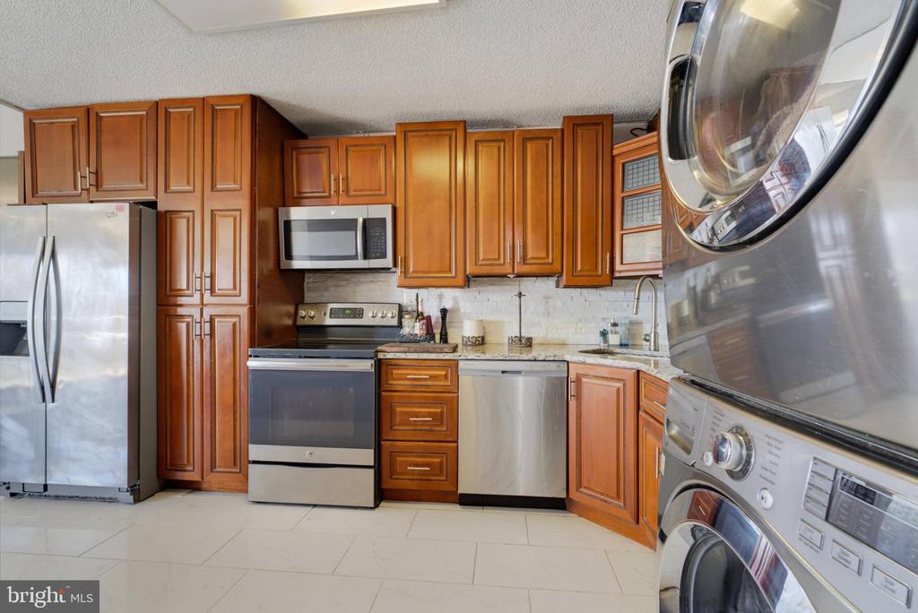 Residential in ALEXANDRIA 4