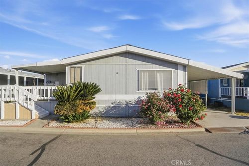 588-5001 W Florida, Hemet, CA, 92545 | Card Image