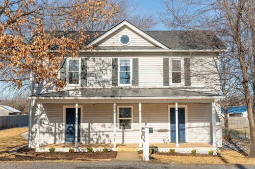 413 N Charlotte Ave, Waynesboro, VA, 22980-4018 | Card Image