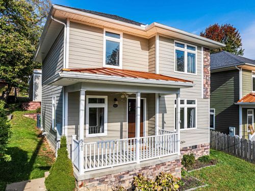 521 Grove St, Morgantown, WV, 26505-4708 | Card Image