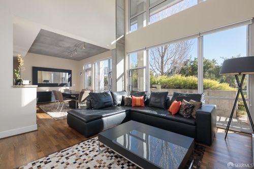 apt-110-235 Berry St, San Francisco, CA, 94158-1646 | Card Image