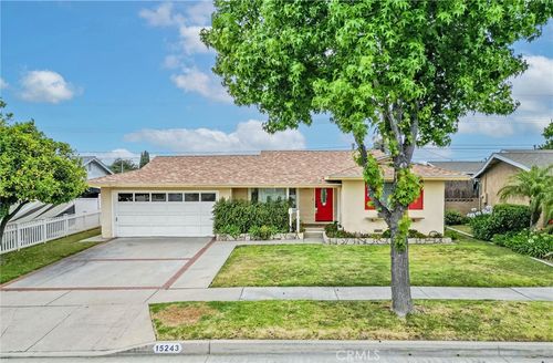 15243 Crosswood Rd, La Mirada, CA, 90638-4526 | Card Image