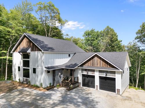 133 Howes Loop, Wilmington, VT, 05363-7966 | Card Image