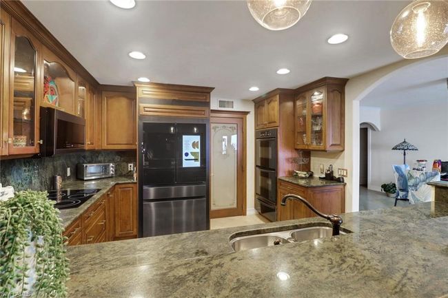 APT-1102 - 1920 Virginia Ave, Condo with 2 bedrooms, 2 bathrooms and 1 parking in FORT MYERS FL | Image 9