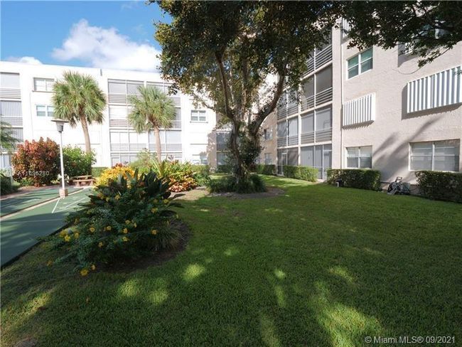 117 - 1541 S Ocean Blvd, Condo with 1 bedrooms, 1 bathrooms and null parking in Lauderdale By The Sea FL | Image 6