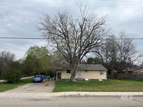 2300 S Pond St, Boise, ID, 83705-3833 | Card Image