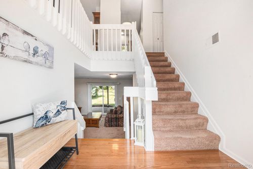 4041 Deer Run Trl, Holly, MI, 48442-8413 | Card Image