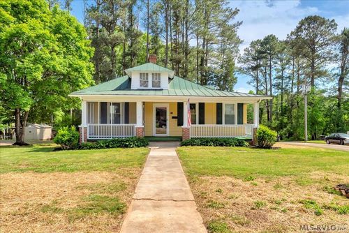 912 1st Ave, Lawrenceville, VA, 23868-1406 | Card Image
