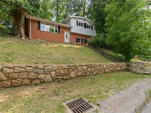 852 Beaumont Rd, Charleston, WV, 25314-1815 | Card Image