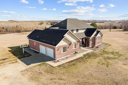 1140 W Hidden Springs Rd, Salina, KS, 67401-9576 | Card Image