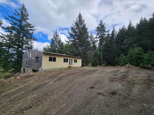 3790 Thomas Rd, Miranda, CA, 95553-9228 | Card Image